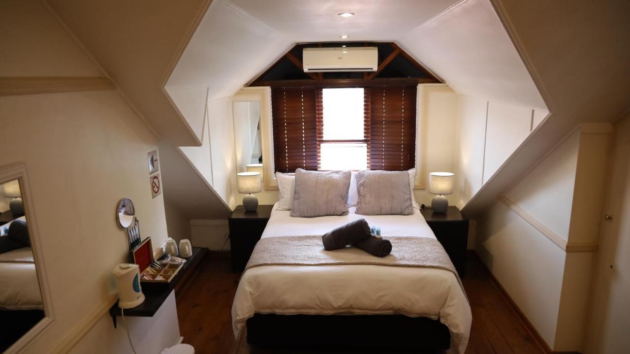 The Oak Potch Guesthouse Potchefstroom Buitenkant foto