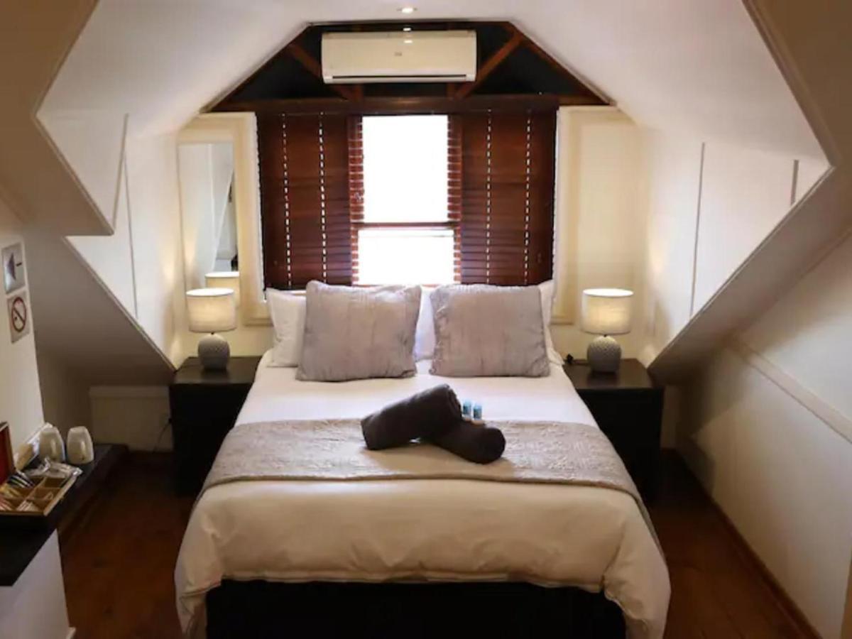 The Oak Potch Guesthouse Potchefstroom Buitenkant foto